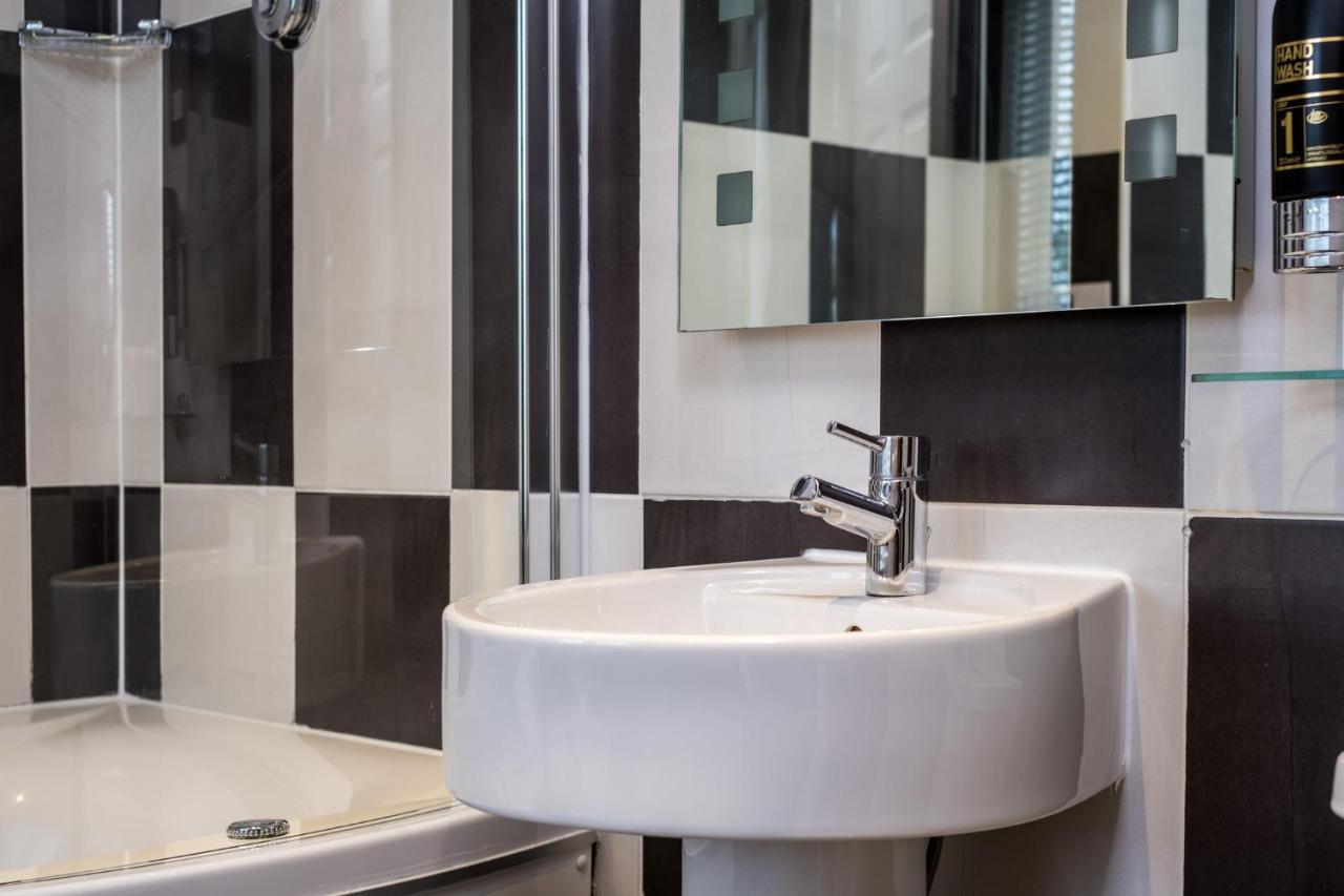 The Howbeck & The Retreat Incl Off-Site Health Club And Parking Ev Point Available ウィンダミア エクステリア 写真