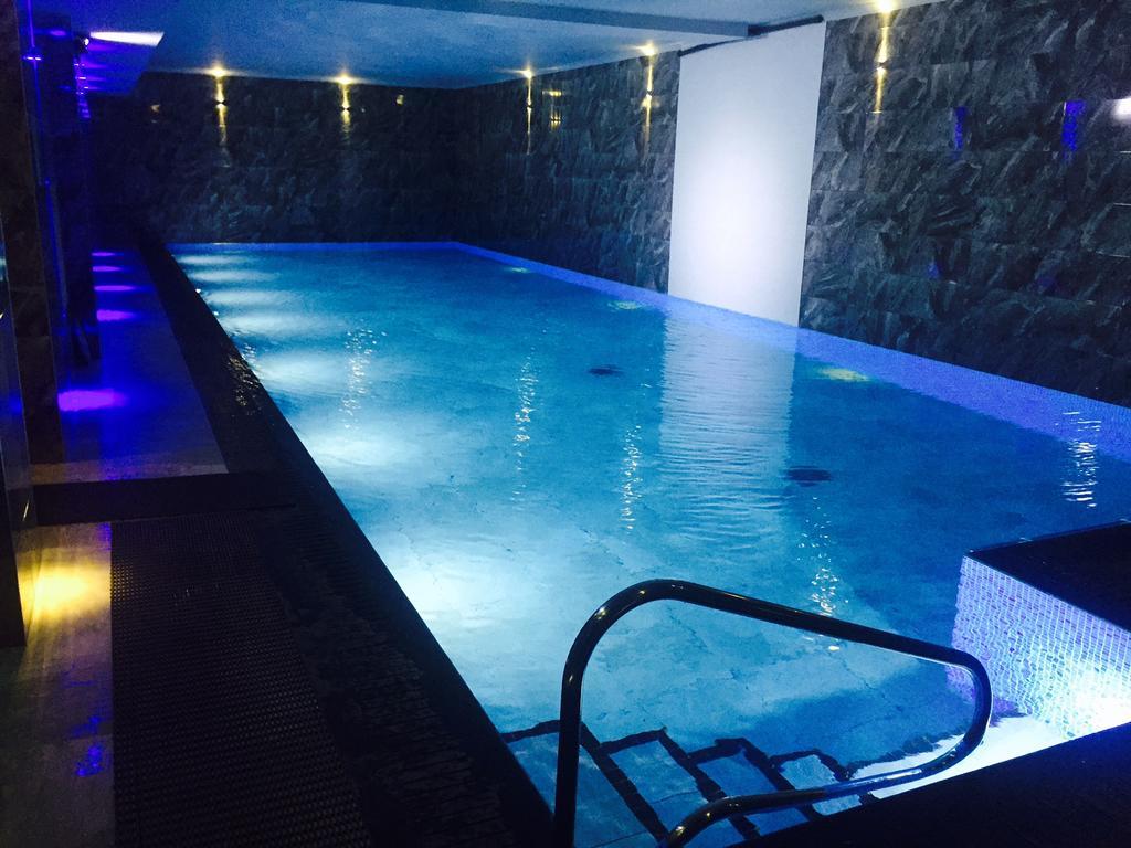 The Howbeck & The Retreat Incl Off-Site Health Club And Parking Ev Point Available ウィンダミア エクステリア 写真